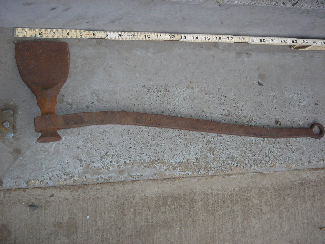 NAUTICAL_ Tools Large SHIPS Caulking Tool_ UNUSUAL STEEL Tool with Long Iron Handle and ROTATING Steel Head.~ Size 26 Inches Long ~ Similar to Axe AX Head only THIS UNUSUAL TOOL has Flat Edge verses Axe Sharp edge.