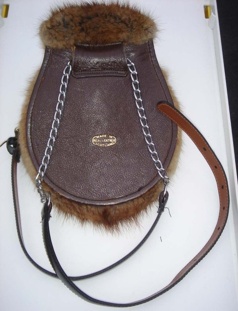 SPORRAN,FULL MASK Muskrat ~ from MacGregor ESTATE ~ ULTIMATE in Evening Wear ~Leather Strap with Chain Also FULL GUSSET that is spacious _ Excellent Condition