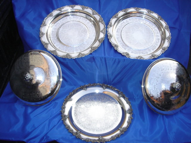 Collectible 5 Pcs ~ OLD ENGLISH Silver Plate 2 Entree Dishes with Matching Lids SIZE 13