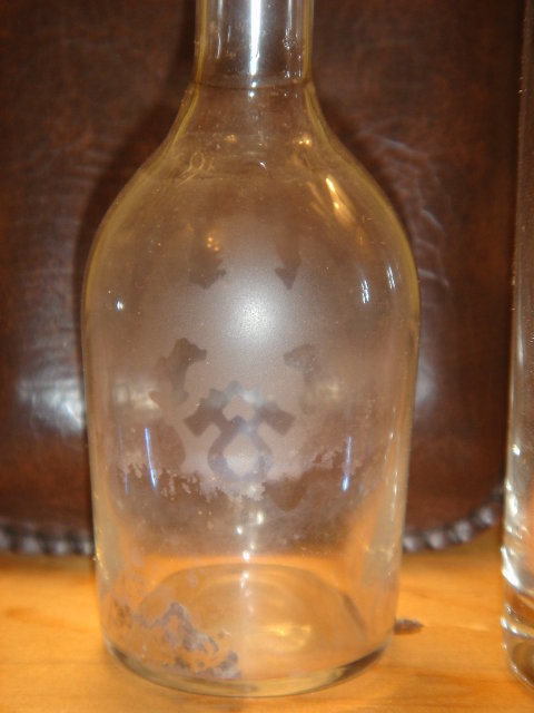 Vintage 39 pcs LABORATORY CHEMISTRY Apothacary Bottle,Separatory Funnel and More ~ Acid Etched EAGLE on 1 Pcs~.PLUS More Acid Etched Design on 5 pcs