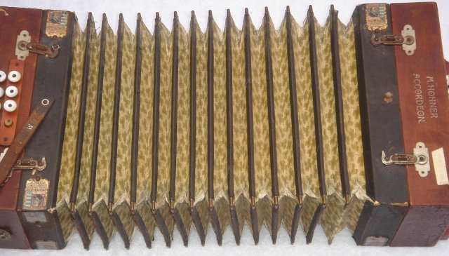 Antique from ESTATE HOHNER BUTTON ACCORDION ACCORDEON Rare Find . Works. With Round Shell Buttons. Very Early German Model.