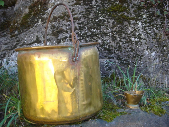 Large ANTIQUE Solid Brass CAULDRON 16 Inches High From bottom to Tip of Iron Bale Handle