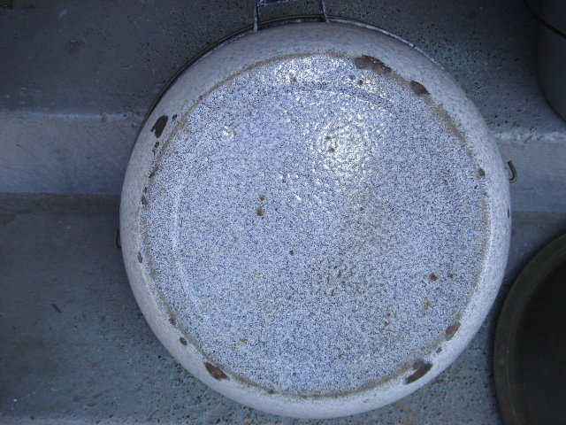 Antique Early 1900 GRANITEWARE HEAVY Gauge + LARGE 19 Inch POT with Original Tin Lid and Button Knob