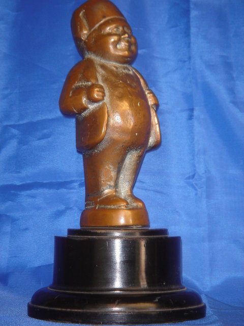 Collectible BRONZE DRAFT BEER TAP Head ~ In Design of Morrocan Gentleman ~ Phosperous BRONZE mounted on Ebony Base. Decorate the Home or Office