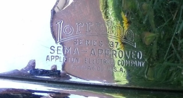 Lorraine Spotlight in Beautiful Original CONDITION _Vintage Automobiles / CAR / TRUCK ~ SPOT LIGHT. ~ Made in U.S.A. ~ Turns 360 Degrees _NO SALES TAXES to USA + NO SALES TAXES to CANADA ...SAVINGS $$$ RIGHT AWAY