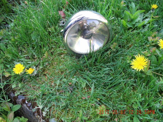 Lorraine Spotlight in Beautiful Original CONDITION _Vintage Automobiles / CAR / TRUCK ~ SPOT LIGHT. ~ Made in U.S.A. ~ Turns 360 Degrees _NO SALES TAXES to USA + NO SALES TAXES to CANADA ...SAVINGS $$$ RIGHT AWAY