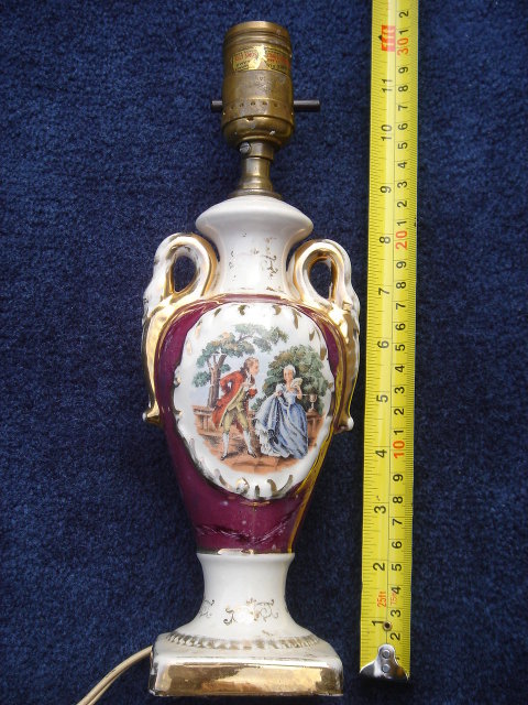 Pretty Collectible _ELECTRIC Bedside Lamp with Marbleized effect _ Unusual Find _ Working Tested