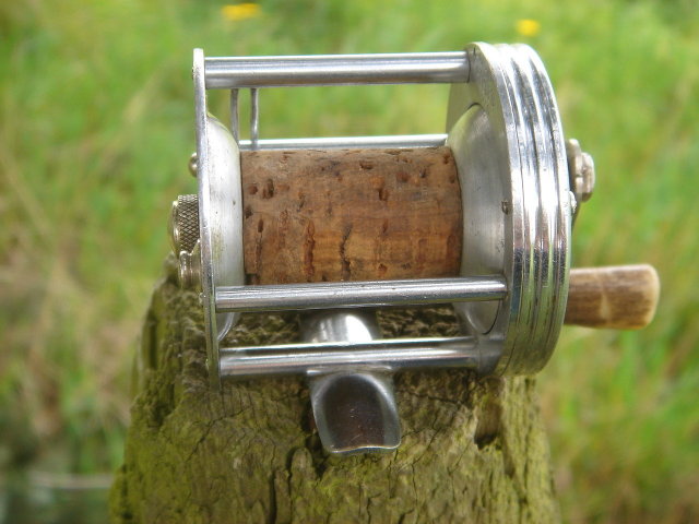 Sports Fishing Memorabilia _Unusual FISHING REEL _