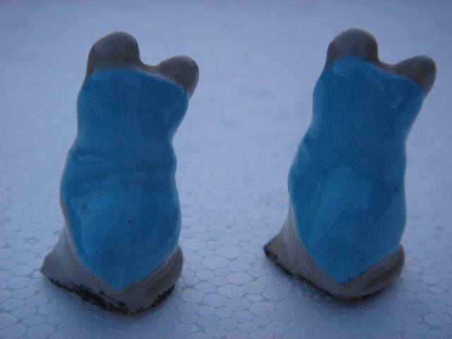 Vintage Collectible Miniature Mouse _Blue shawl, carrying Black Bag. THE PAIR of Mice. Beswick thought to be