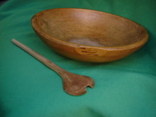 Primitive Old Canada COUNTRY Antique TREENWARE Early Settlers Round WOODEN Mixing BOWL with unique wooden spoon