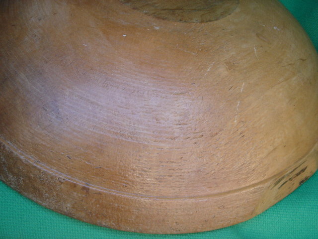 Primitive Old Canada COUNTRY Antique TREENWARE Early Settlers Round WOODEN Mixing BOWL with unique wooden spoon