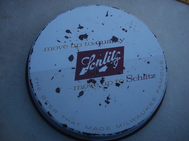 1950's BEER TRAY with Brand Name SCHLITZ _move up to quality_move up to Schlitz ...The Beer That Made Milwaukee Famous
