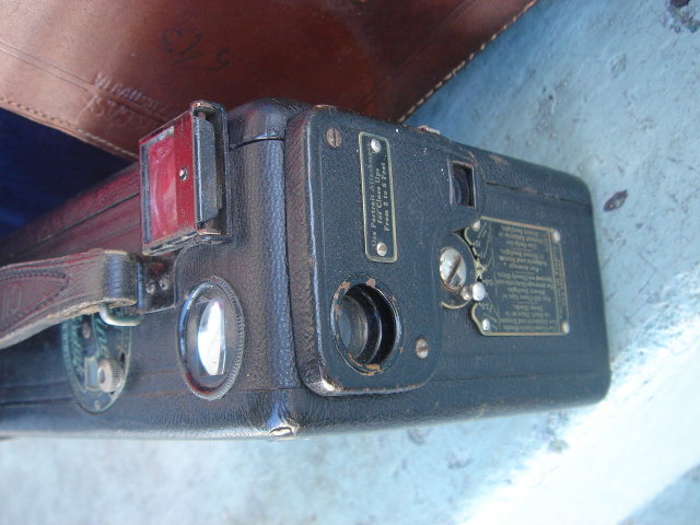 Antique Circa 1926 Cine Kodak Movie Camera Eastman Kodak co. Rochester, New York Genuine Original Leather Case with strap.