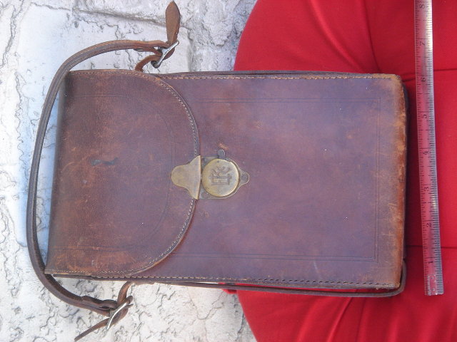 Antique Circa 1926 Cine Kodak Movie Camera Eastman Kodak co. Rochester, New York Genuine Original Leather Case with strap.