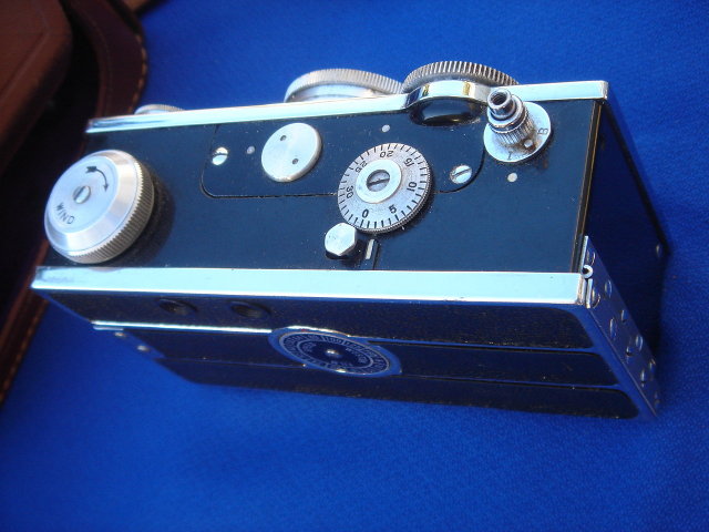REDUCED....Vintage ARGUS Camera with Original ROHLIK Leather Case . Clean and Tidy. MADE in the U.S.A.