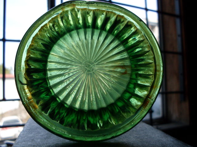 Northwood CARNIVAL GLASS Fluted 10 1/2 Inch Tall _FLUTED + RIBBED Pattern _Vase _Green Gold Tones