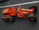 Toys _old timer _ 1950's_ 18 3/4 Inch Widest HEAVY DUTY _NYLINT TOYS Road Grader with ORIGINAL GENUINE RUBBER WHEELS. Original Paint. SHIPPING to U.S.A under $38.00 NO HST Taxes WHEN SHIPPED from CANADA.