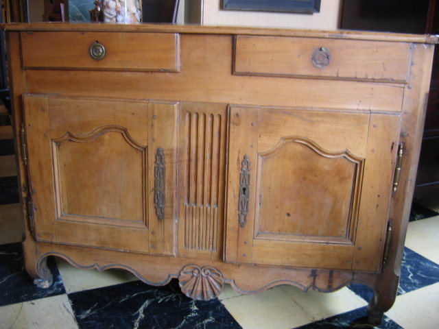 18th c French walnut commode