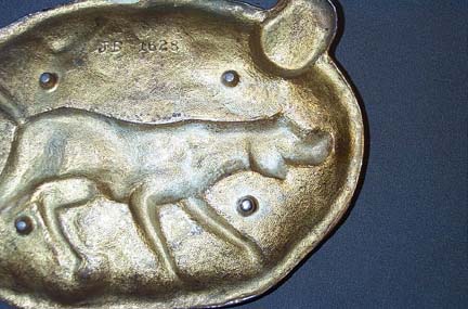 Dog Motif Ashtray