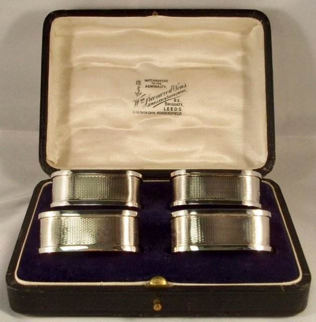 Boxed Set of 4 Sterling Silver Napkin Rings, Birmingham, 1905