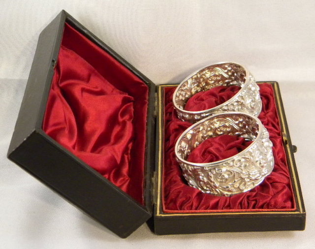 Pr. Silver Art Nouveau Napkin Rings, Elaborately Embossed, In Original Box, 1899