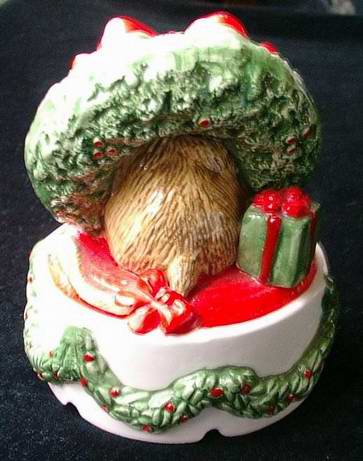 San Francisco Music Box Company Christmas Mouse