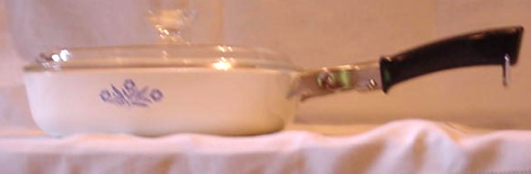 Corning Ware Cornflower 9 Inch Skillet with Lid