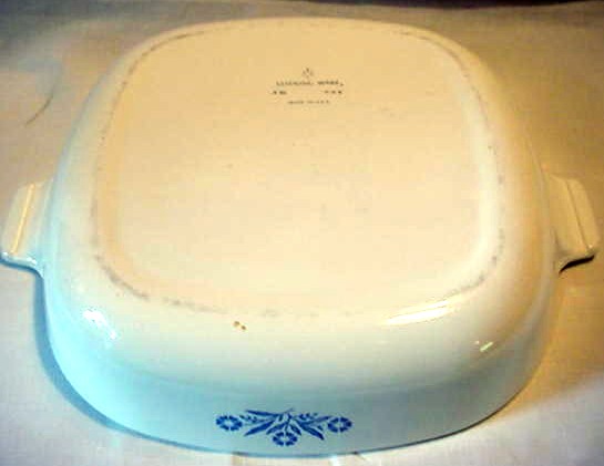 Corning Ware Cornflower 9 Inch Skillet with Lid