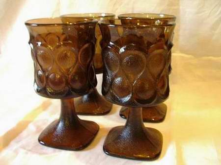 Noritake Spotlight Pattern in Walnut Brown