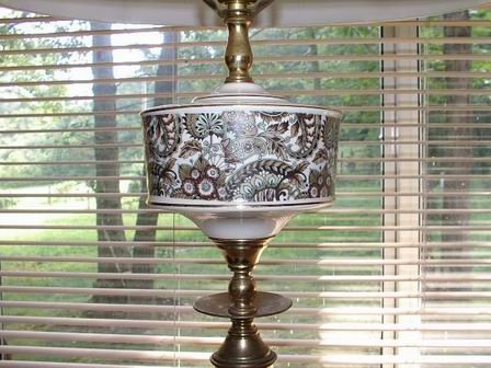 Retro Lamp Paisley Design