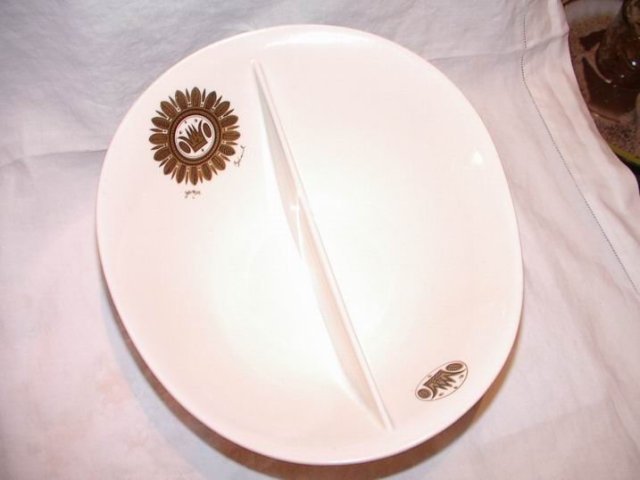 Vintage Georges Briard Divided Bowl