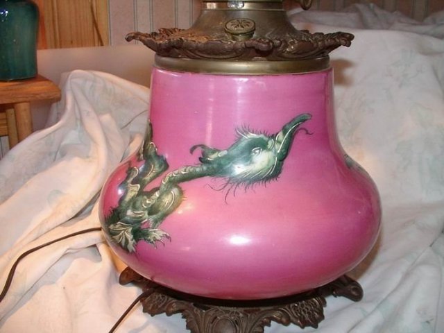 Gone With The Wind Style Lamp Pink with Bird