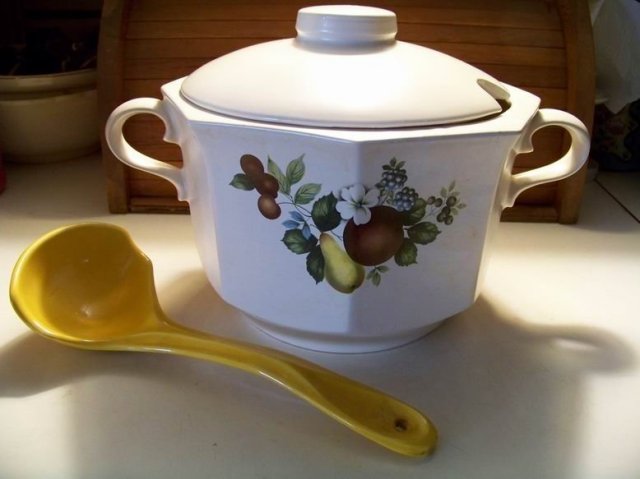McCoy Soup Tureen and Ladle Fruit Design