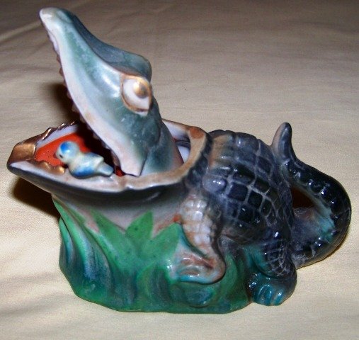 Vintage Alligator Ashtray Smokeless Japan