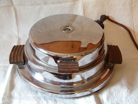 Dominion Electric Waffle Iron