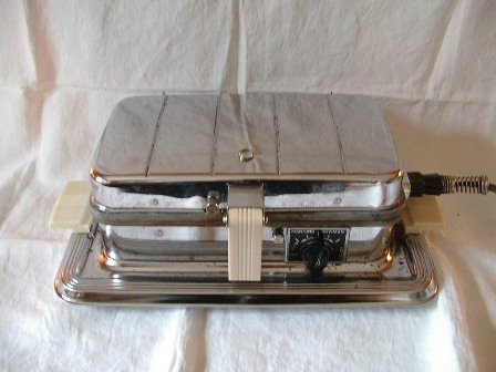 Manning Bowman Waffle Iron Griddle and Broiler