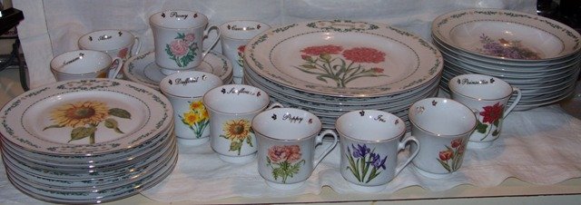 Flowers of the Month Dinnerware Domestications