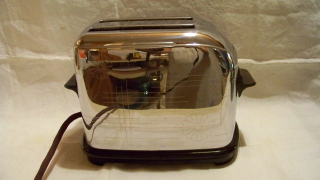 Toastmaster Model 1B6 Daisy Design