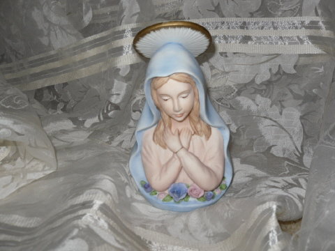 Lefton Porcelain Madonna Figurine