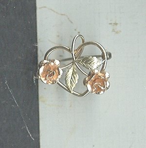 Vintage Dainty Krementz Tri-Color Gold Pin