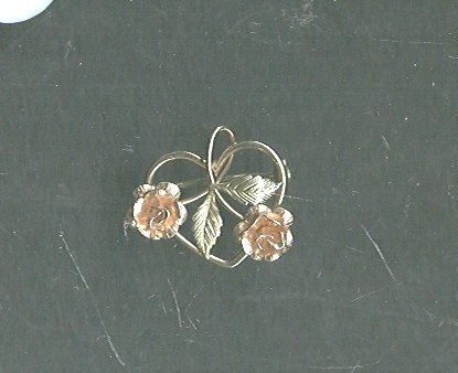 Vintage Dainty Krementz Tri-Color Gold Pin