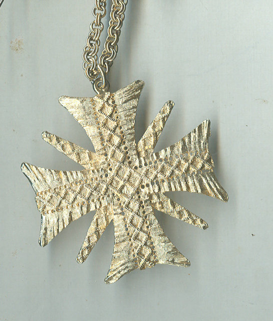 Maltese Cross Pendant & Chain