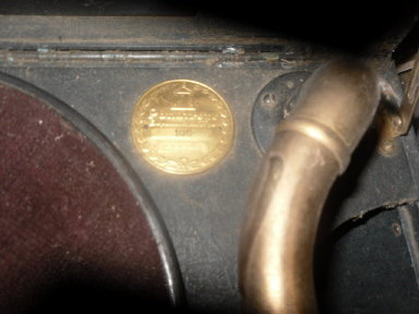 Vintage Hand Crank Phonograph Record Player