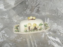 Vintage Covered Butter Dish w/Mushroom Decoration