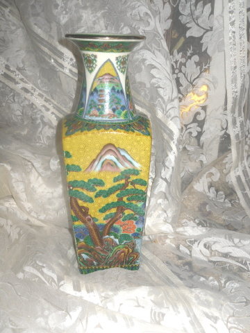 Antique Chinese Export Porcelain Vase