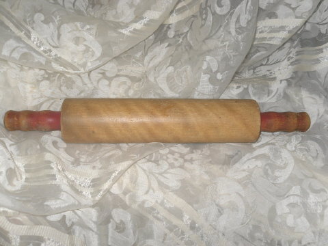 Vintage Wood Rolling Pin w?Red Handles