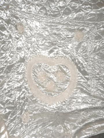 Full Size - Queen Size Bed Spread w/ 3 Pillow Shams