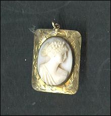 Vintage Cameo Pendant