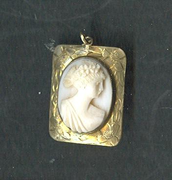 Vintage Cameo Pendant