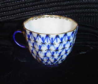 Antique Blue and White Meissen Teacup